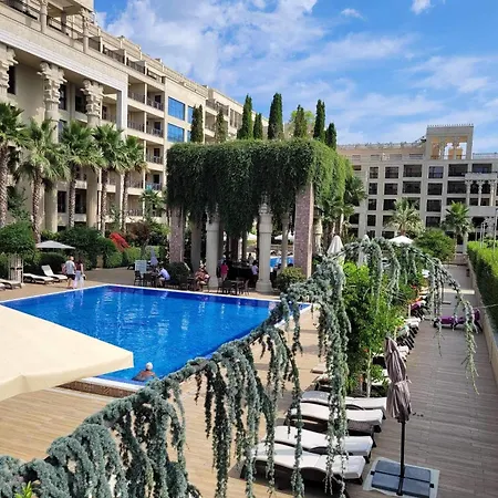 Argisht Luxury ゴールデンサンド